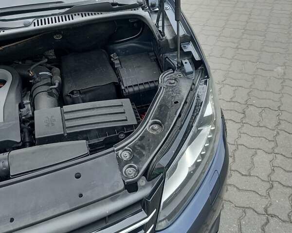 Синий Фольксваген Туран, объемом двигателя 1.97 л и пробегом 266 тыс. км за 12700 $, фото 22 на Automoto.ua