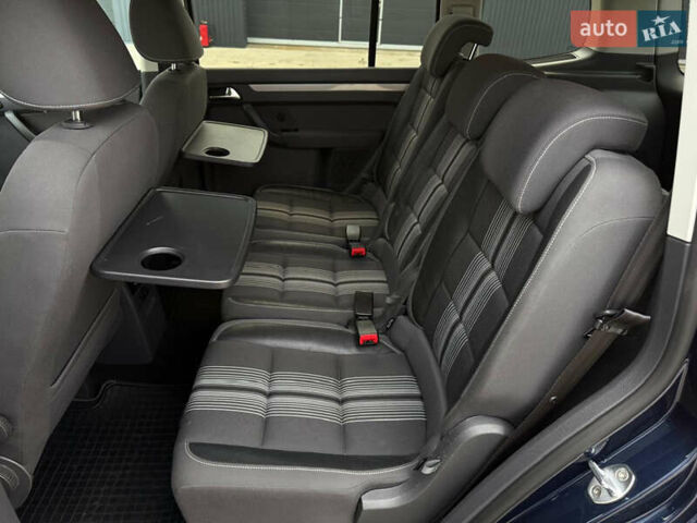 Синий Фольксваген Туран, объемом двигателя 2 л и пробегом 278 тыс. км за 11600 $, фото 17 на Automoto.ua