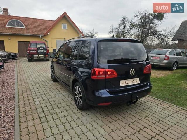 Синий Фольксваген Туран, объемом двигателя 1.6 л и пробегом 252 тыс. км за 11850 $, фото 9 на Automoto.ua