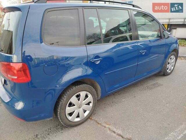 Синий Фольксваген Туран, объемом двигателя 2 л и пробегом 292 тыс. км за 11700 $, фото 5 на Automoto.ua