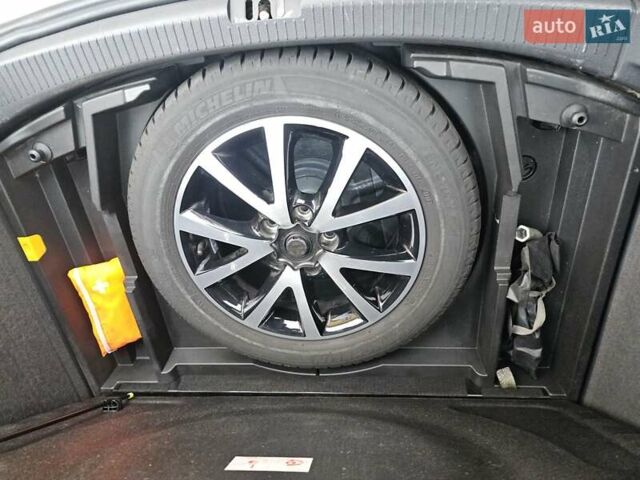 Синий Фольксваген Туран, объемом двигателя 1.6 л и пробегом 252 тыс. км за 11850 $, фото 28 на Automoto.ua