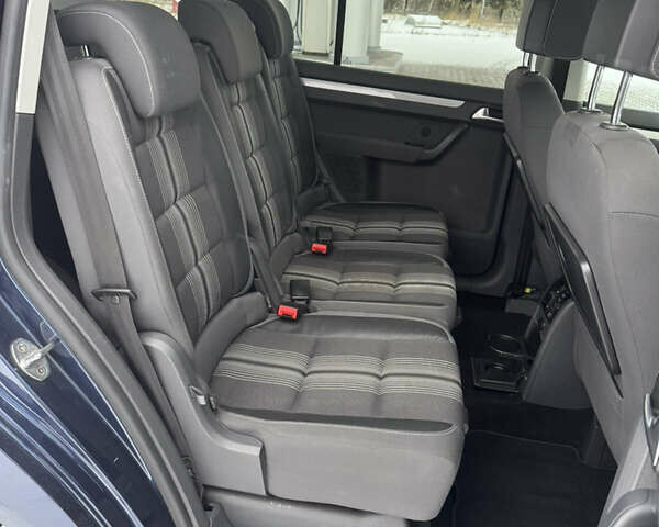 Синий Фольксваген Туран, объемом двигателя 2 л и пробегом 248 тыс. км за 12700 $, фото 35 на Automoto.ua