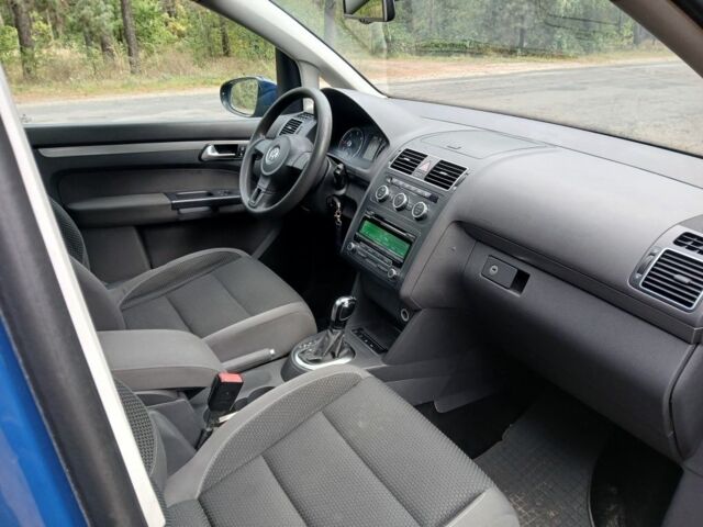 Синій Фольксваген Туран, об'ємом двигуна 0 л та пробігом 342 тис. км за 8999 $, фото 5 на Automoto.ua