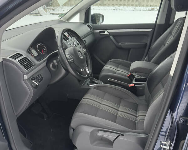 Синий Фольксваген Туран, объемом двигателя 2 л и пробегом 248 тыс. км за 12700 $, фото 11 на Automoto.ua