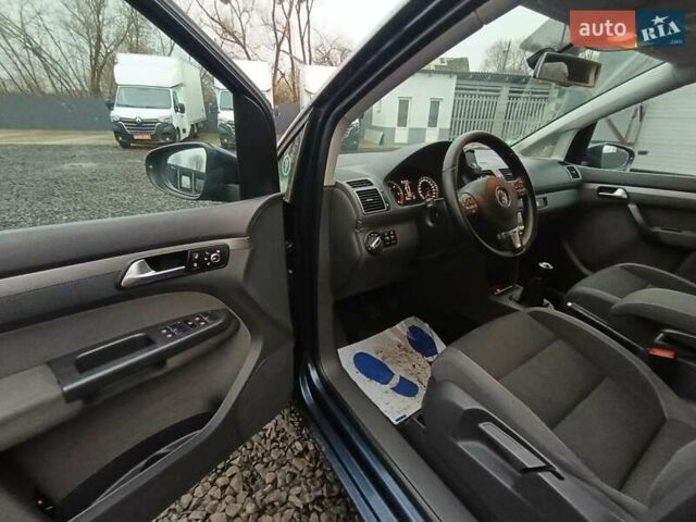 Синий Фольксваген Туран, объемом двигателя 2 л и пробегом 289 тыс. км за 11999 $, фото 14 на Automoto.ua