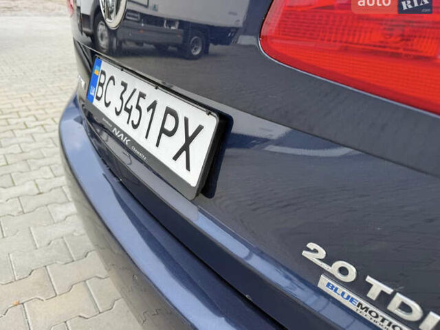 Синий Фольксваген Туран, объемом двигателя 2 л и пробегом 278 тыс. км за 11600 $, фото 4 на Automoto.ua