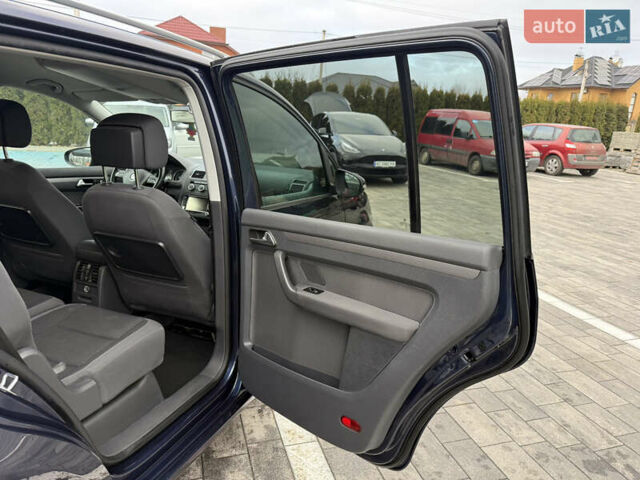 Синій Фольксваген Туран, об'ємом двигуна 1.4 л та пробігом 199 тис. км за 11500 $, фото 21 на Automoto.ua