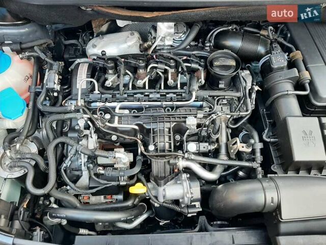 Синий Фольксваген Туран, объемом двигателя 1.6 л и пробегом 236 тыс. км за 11000 $, фото 28 на Automoto.ua