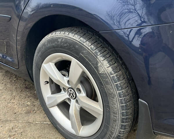 Синій Фольксваген Туран, об'ємом двигуна 1.97 л та пробігом 280 тис. км за 12200 $, фото 4 на Automoto.ua