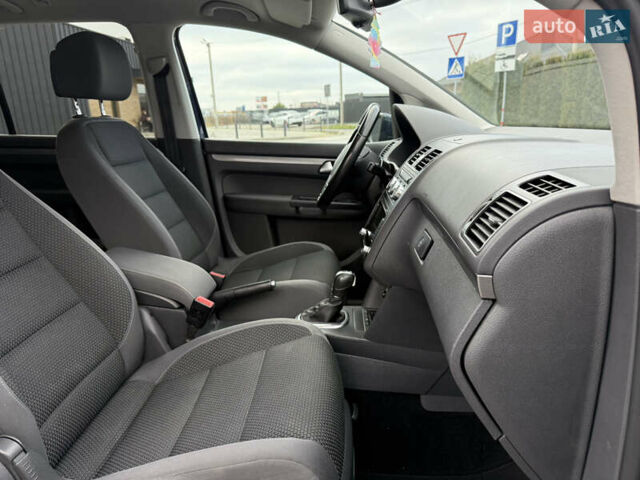 Синій Фольксваген Туран, об'ємом двигуна 1.4 л та пробігом 199 тис. км за 11500 $, фото 24 на Automoto.ua