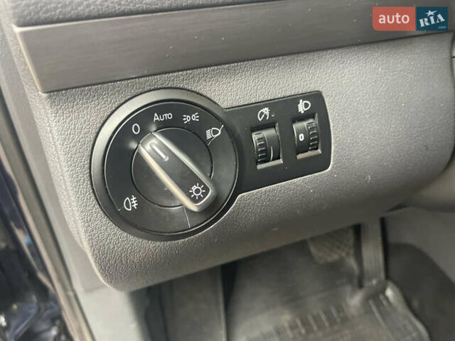 Синий Фольксваген Туран, объемом двигателя 0 л и пробегом 280 тыс. км за 10999 $, фото 9 на Automoto.ua