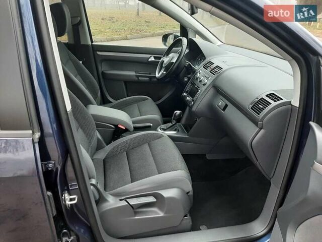 Синий Фольксваген Туран, объемом двигателя 1.6 л и пробегом 236 тыс. км за 11000 $, фото 26 на Automoto.ua