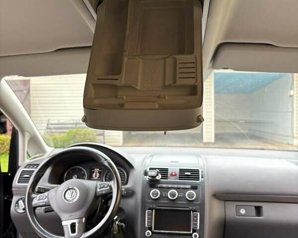 Фольксваген Туран 2013 в Ивано-Франковске на Automoto.ua Синий Фольксваген Туран, объемом двигателя 1.97 л и пробегом 174 тыс. км за 13700 $, фото 15 на Automoto.ua