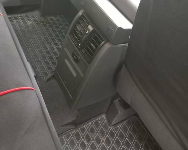 Синий Фольксваген Туран, объемом двигателя 1.6 л и пробегом 279 тыс. км за 9850 $, фото 7 на Automoto.ua