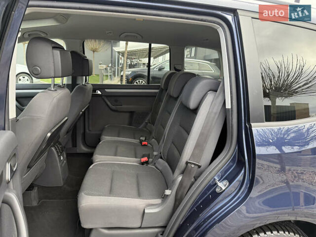 Синій Фольксваген Туран, об'ємом двигуна 1.4 л та пробігом 199 тис. км за 11500 $, фото 18 на Automoto.ua