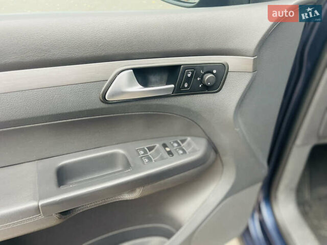 Синий Фольксваген Туран, объемом двигателя 0 л и пробегом 280 тыс. км за 10999 $, фото 8 на Automoto.ua