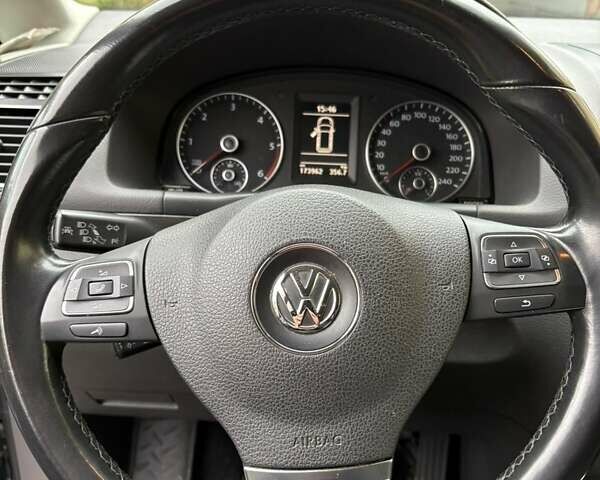 Фольксваген Туран 2013 в Ивано-Франковске на Automoto.ua Синий Фольксваген Туран, объемом двигателя 1.97 л и пробегом 174 тыс. км за 13700 $, фото 6 на Automoto.ua