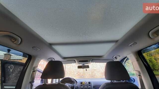 Синий Фольксваген Туран, объемом двигателя 1.6 л и пробегом 286 тыс. км за 10700 $, фото 5 на Automoto.ua