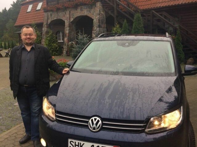 Синий Фольксваген Туран, объемом двигателя 2 л и пробегом 174 тыс. км за 13700 $, фото 7 на Automoto.ua