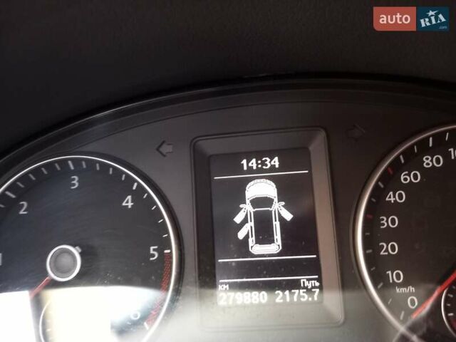 Синий Фольксваген Туран, объемом двигателя 1.6 л и пробегом 279 тыс. км за 9850 $, фото 5 на Automoto.ua