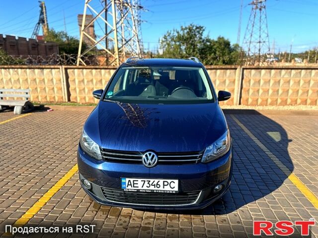 Синий Фольксваген Туран, объемом двигателя 1.6 л и пробегом 209 тыс. км за 11500 $, фото 5 на Automoto.ua