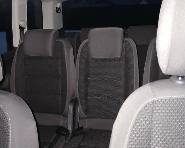 Синий Фольксваген Туран, объемом двигателя 1.97 л и пробегом 225 тыс. км за 12700 $, фото 8 на Automoto.ua