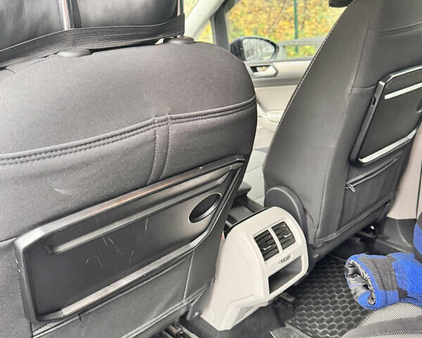 Синій Фольксваген Туран, об'ємом двигуна 1.97 л та пробігом 240 тис. км за 14800 $, фото 19 на Automoto.ua