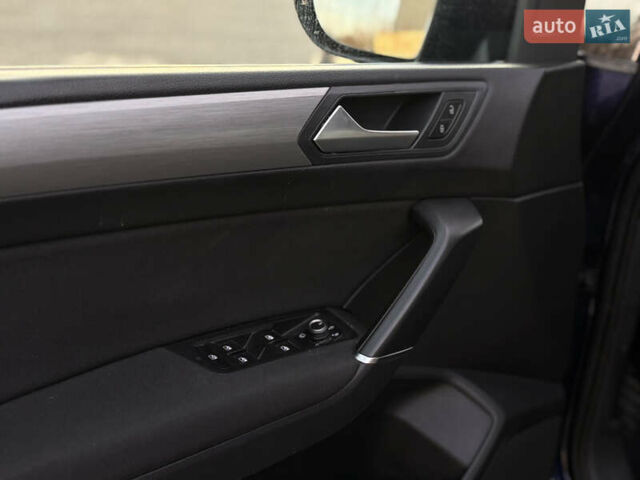 Синий Фольксваген Туран, объемом двигателя 1.6 л и пробегом 193 тыс. км за 14900 $, фото 30 на Automoto.ua