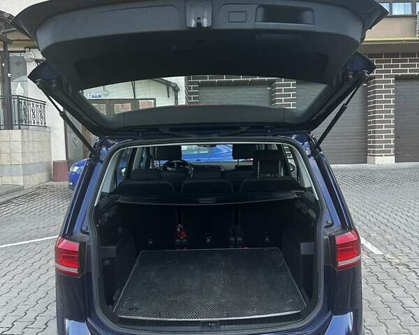 Синий Фольксваген Туран, объемом двигателя 1.97 л и пробегом 200 тыс. км за 18000 $, фото 13 на Automoto.ua