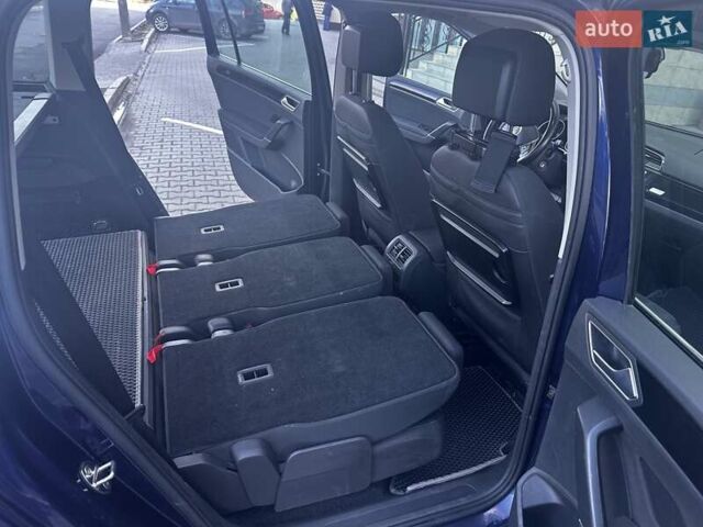 Синий Фольксваген Туран, объемом двигателя 1.97 л и пробегом 200 тыс. км за 18000 $, фото 26 на Automoto.ua