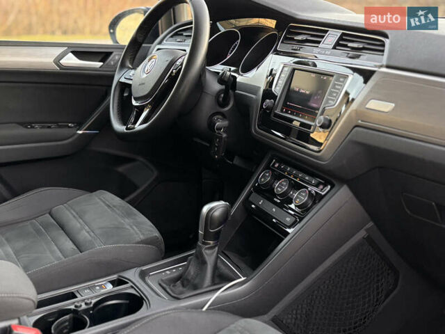 Синий Фольксваген Туран, объемом двигателя 1.6 л и пробегом 193 тыс. км за 14900 $, фото 20 на Automoto.ua