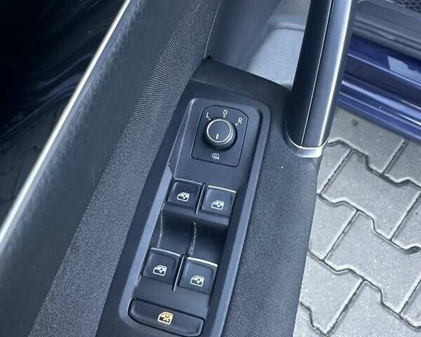 Синий Фольксваген Туран, объемом двигателя 1.97 л и пробегом 200 тыс. км за 18500 $, фото 32 на Automoto.ua