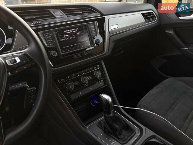 Синий Фольксваген Туран, объемом двигателя 1.6 л и пробегом 193 тыс. км за 14900 $, фото 32 на Automoto.ua