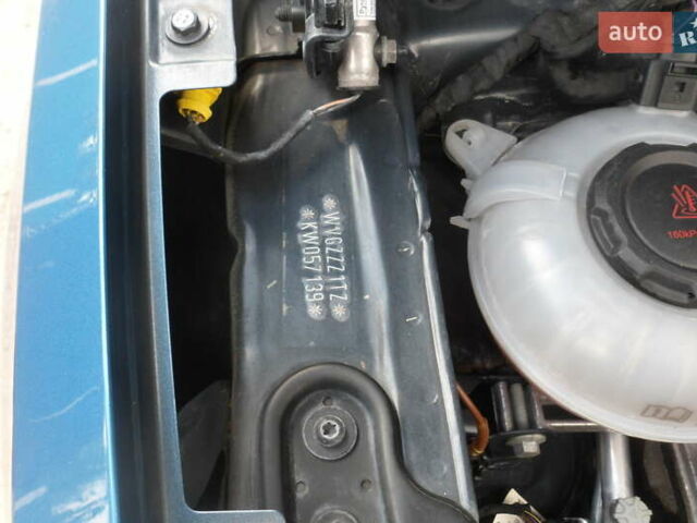 Синий Фольксваген Туран, объемом двигателя 2 л и пробегом 175 тыс. км за 18600 $, фото 12 на Automoto.ua