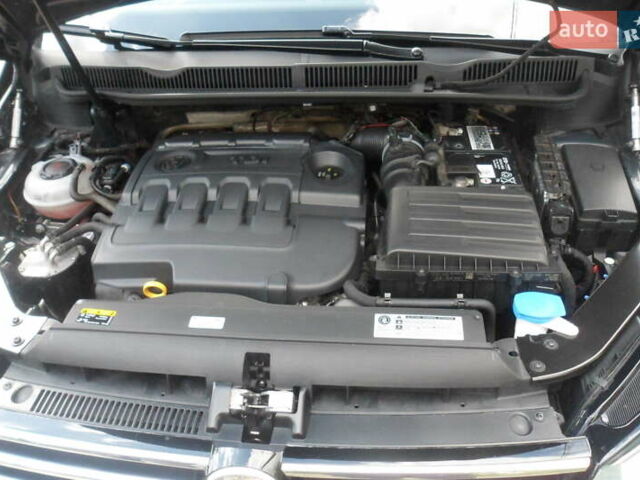 Синий Фольксваген Туран, объемом двигателя 2 л и пробегом 175 тыс. км за 18600 $, фото 11 на Automoto.ua