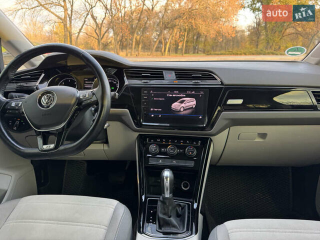 Синій Фольксваген Туран, об'ємом двигуна 1.97 л та пробігом 228 тис. км за 18500 $, фото 25 на Automoto.ua