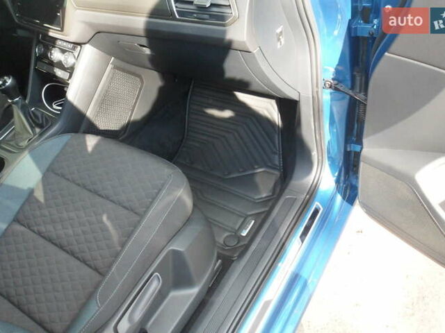 Синий Фольксваген Туран, объемом двигателя 2 л и пробегом 175 тыс. км за 18600 $, фото 8 на Automoto.ua