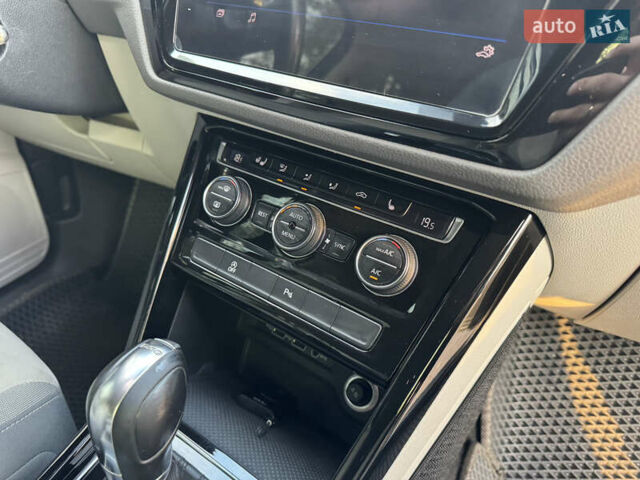 Синій Фольксваген Туран, об'ємом двигуна 1.97 л та пробігом 228 тис. км за 18500 $, фото 30 на Automoto.ua