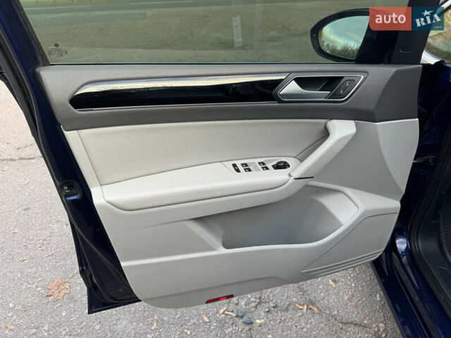 Синій Фольксваген Туран, об'ємом двигуна 1.97 л та пробігом 228 тис. км за 18500 $, фото 16 на Automoto.ua