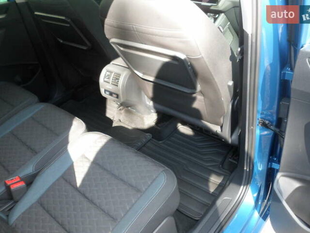 Синий Фольксваген Туран, объемом двигателя 2 л и пробегом 175 тыс. км за 18600 $, фото 10 на Automoto.ua