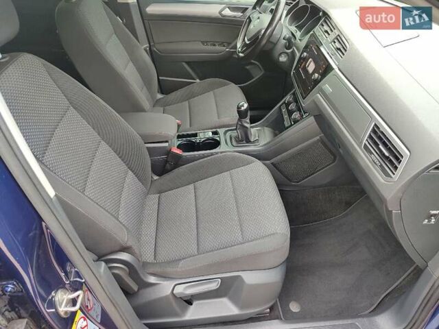 Синий Фольксваген Туран, объемом двигателя 1.97 л и пробегом 211 тыс. км за 16900 $, фото 18 на Automoto.ua