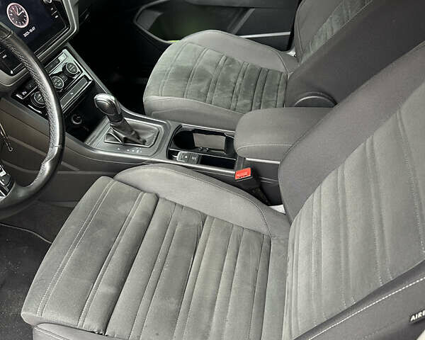 Синий Фольксваген Туран, объемом двигателя 1.97 л и пробегом 210 тыс. км за 20850 $, фото 13 на Automoto.ua