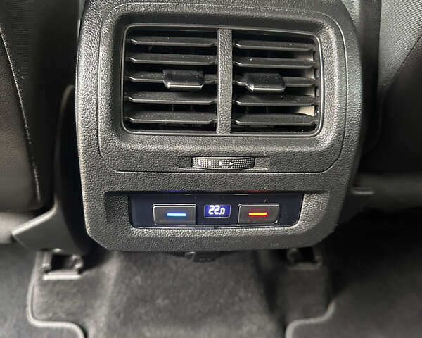 Синий Фольксваген Туран, объемом двигателя 1.97 л и пробегом 210 тыс. км за 20850 $, фото 7 на Automoto.ua