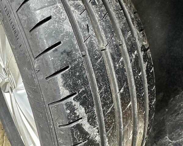 Синий Фольксваген Туран, объемом двигателя 1.97 л и пробегом 210 тыс. км за 20850 $, фото 5 на Automoto.ua