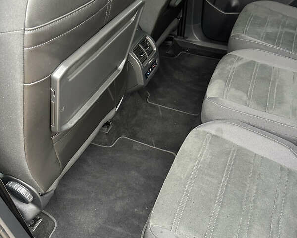 Синий Фольксваген Туран, объемом двигателя 1.97 л и пробегом 210 тыс. км за 20850 $, фото 9 на Automoto.ua