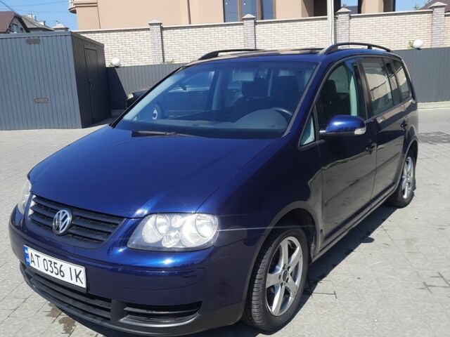 Синій Фольксваген Туран, об'ємом двигуна 1.6 л та пробігом 292 тис. км за 5100 $, фото 1 на Automoto.ua