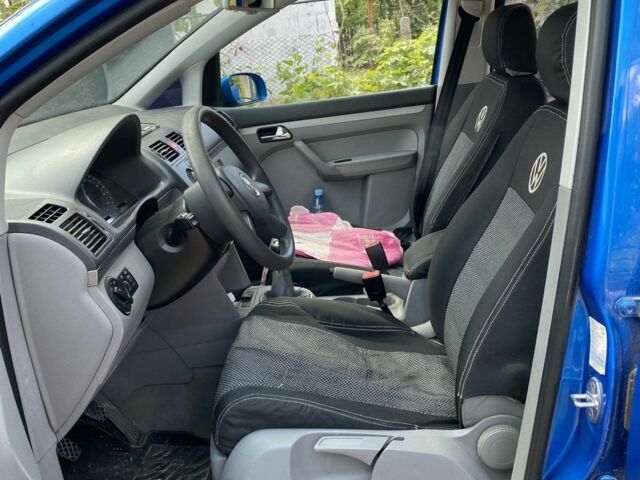 Синий Фольксваген Туран, объемом двигателя 1.6 л и пробегом 270 тыс. км за 5400 $, фото 7 на Automoto.ua