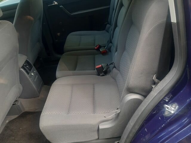 Синій Фольксваген Туран, об'ємом двигуна 1.6 л та пробігом 292 тис. км за 5100 $, фото 12 на Automoto.ua