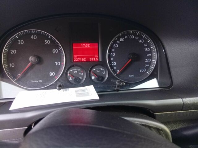 Синий Фольксваген Туран, объемом двигателя 1.6 л и пробегом 229 тыс. км за 5000 $, фото 10 на Automoto.ua