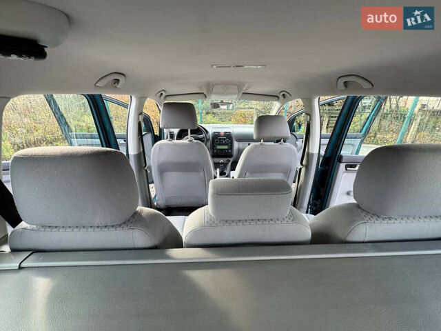 Зеленый Фольксваген Туран, объемом двигателя 1.6 л и пробегом 186 тыс. км за 5150 $, фото 76 на Automoto.ua